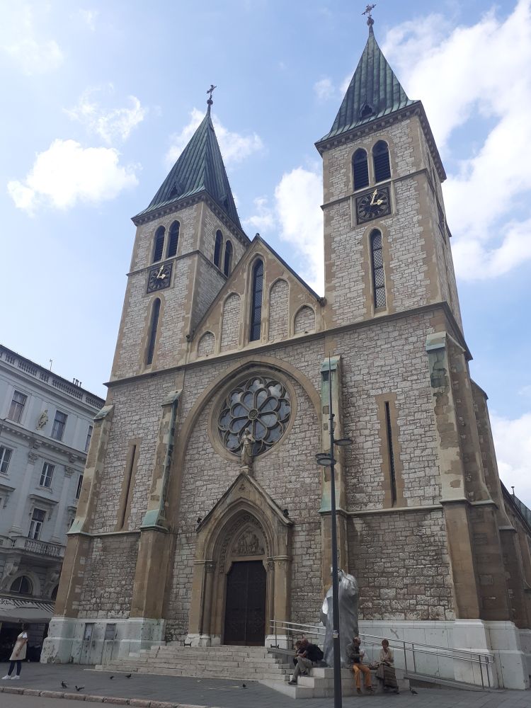 A picture of the local Catholic cathedral in the New Town.