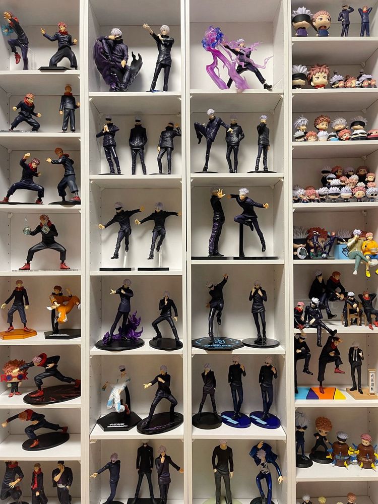 とりあえずの棚がどんどん増えていく。