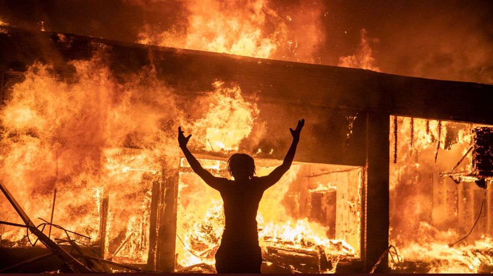 a sillhouette of a person standing in front of a bright burning house— OKAY SO CONTINUING!! (under this line-)

so the next day he and paimon manage to find lyney, and paimon does her usual bit where she tells lyney that they want to hang out with him for the day (except NUH UH lynette’s there and tells paimon there’s a sale for desserts and aether’s like “go for it paimon! (nice save)” (i like to think optional choices are the canonical thoughts traveller has bc sometimes they do connect with each other to form sentences—))

so then it’s just lyney and aether, and while lyney’s being playful (and surprised) while deliberating where aether could be taking him, thinking of different locations and shops in fontaine…

aether takes him to a fishing spot. :3 the idea ends there but yeah HAHAHAHDHSB