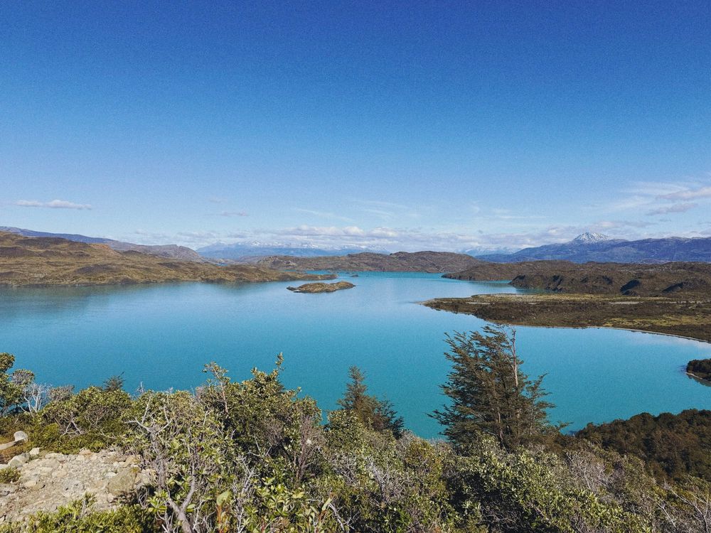turquoise lake