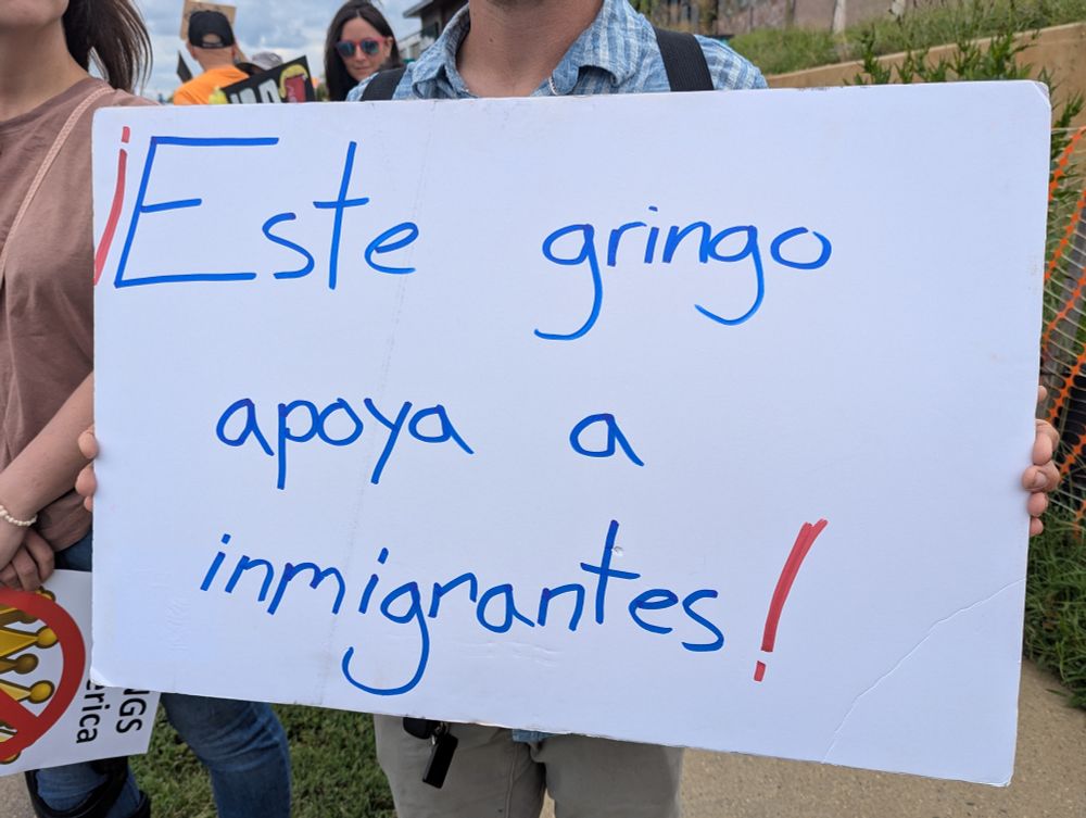 This gringo supports immigrants 