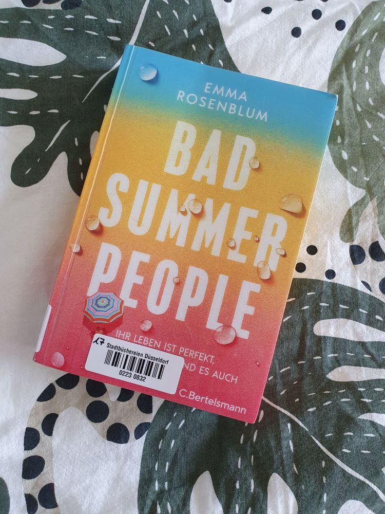 a german paperback edition of bad summer people by emma rosenblum