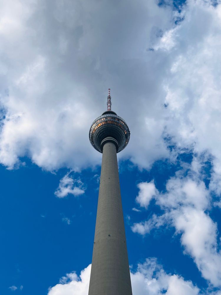 Berliner Fernsehturm (better known as the TV tower in Alelanderplatz, Berlin) in a Bluesky. Cloudy. Sunny
