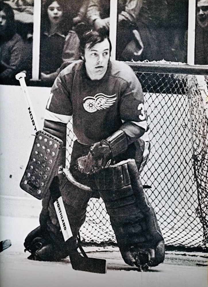 Maskless Mike Brown playing for the Detroit Red Wings.  One of the last to play goal without a mask.   