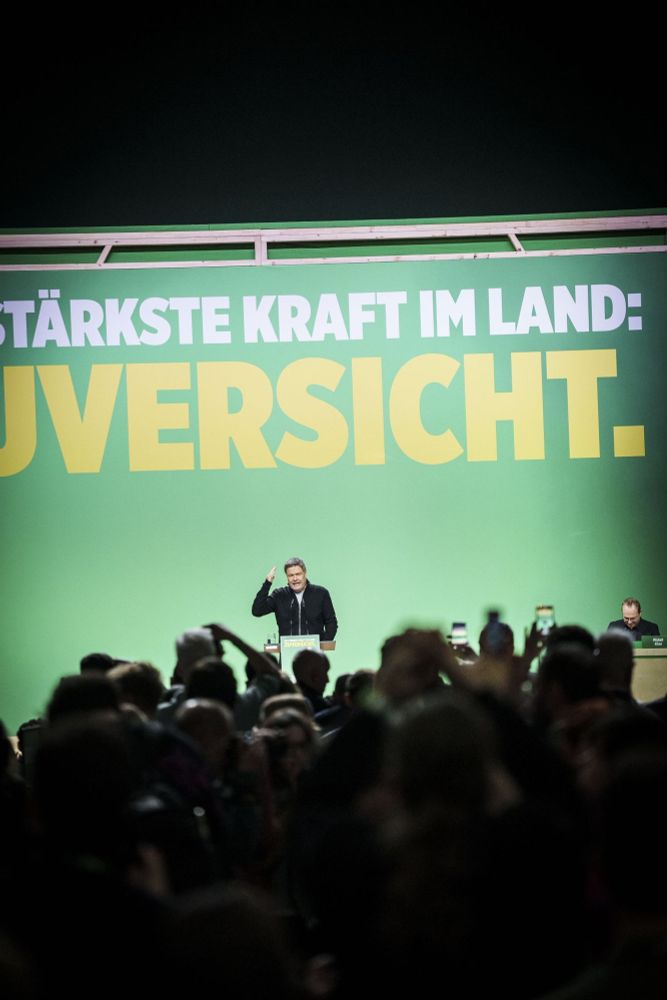 Robert Habeck auf der Bühne der BDK der Grünen. Foto: Photothek.de