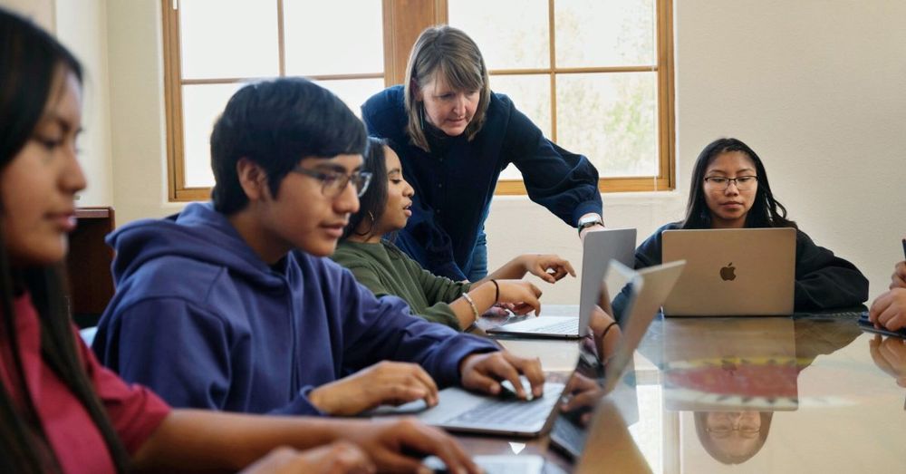 Apple expands education efforts with new tools, grants, app highlights - 9to5Mac