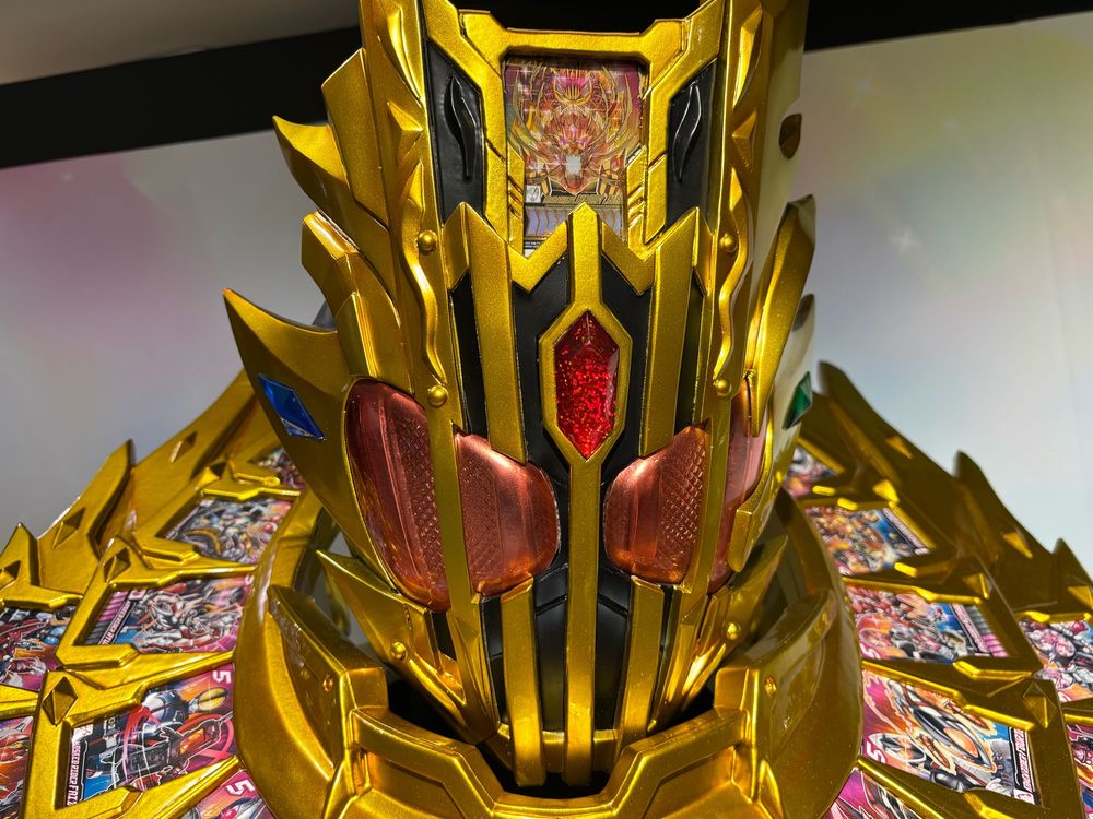 仮面ライダーレジェンダリーレジェンドの立像