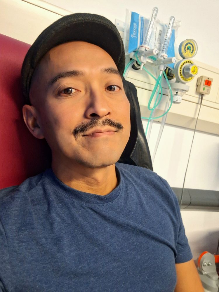 Selfie in my bay getting ready