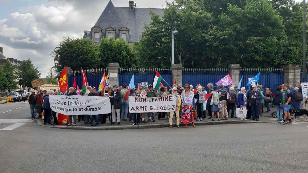 Rassemblement devant la préfecture de Quimper en soutien à la Palestine, le 14 juin 2025
