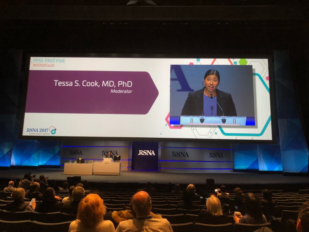 Tessa moderating the Fast FIve at RSNA 2007