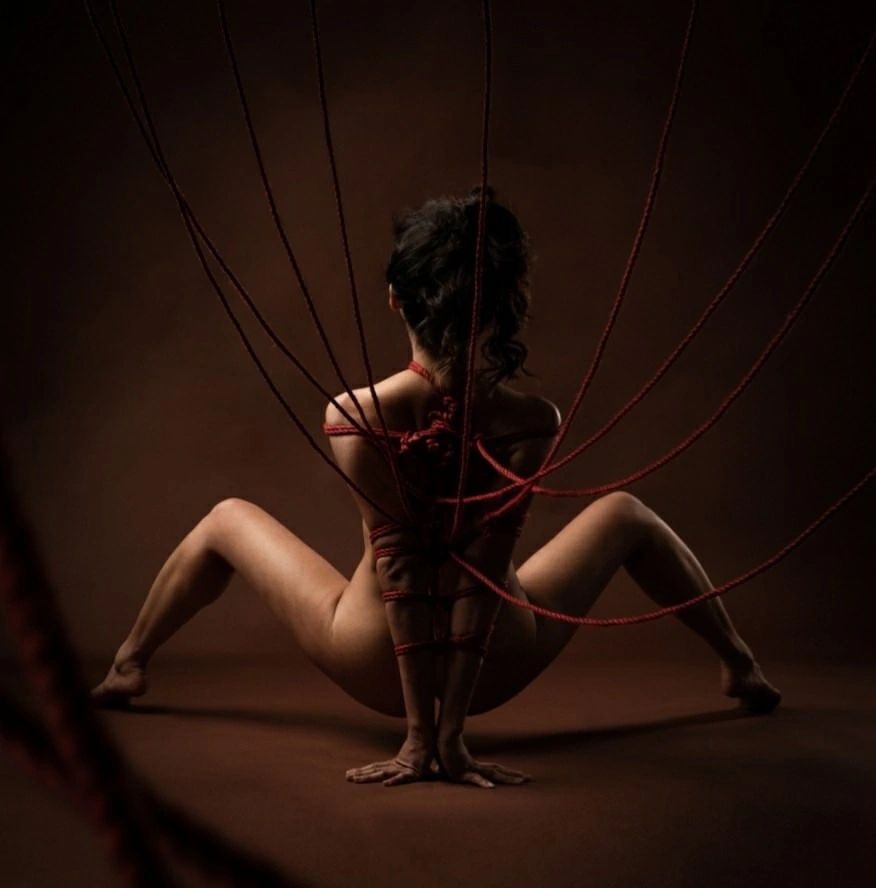 Minh Ly
#ню #фото #photo #nu #shibari #kimbaku  #kinbaku #шибари #кинбаку