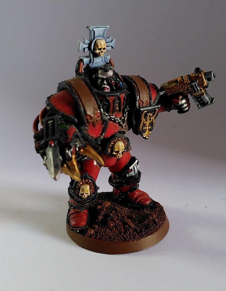 Warhammer 40k Inquisitor in power armour