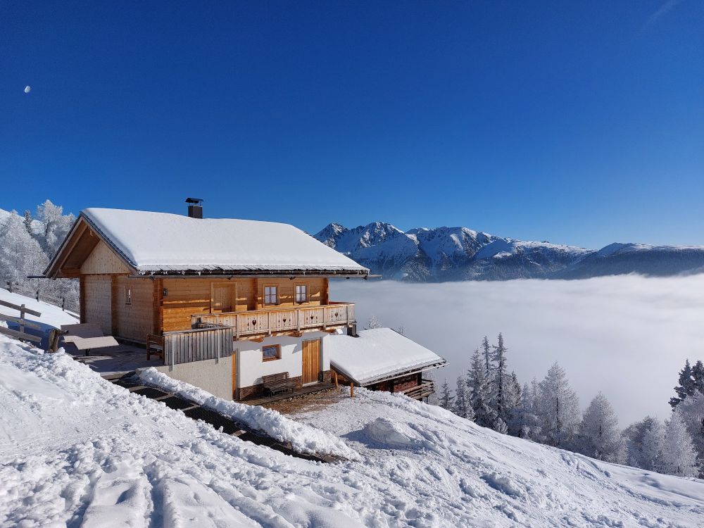 Almhütte im Winter