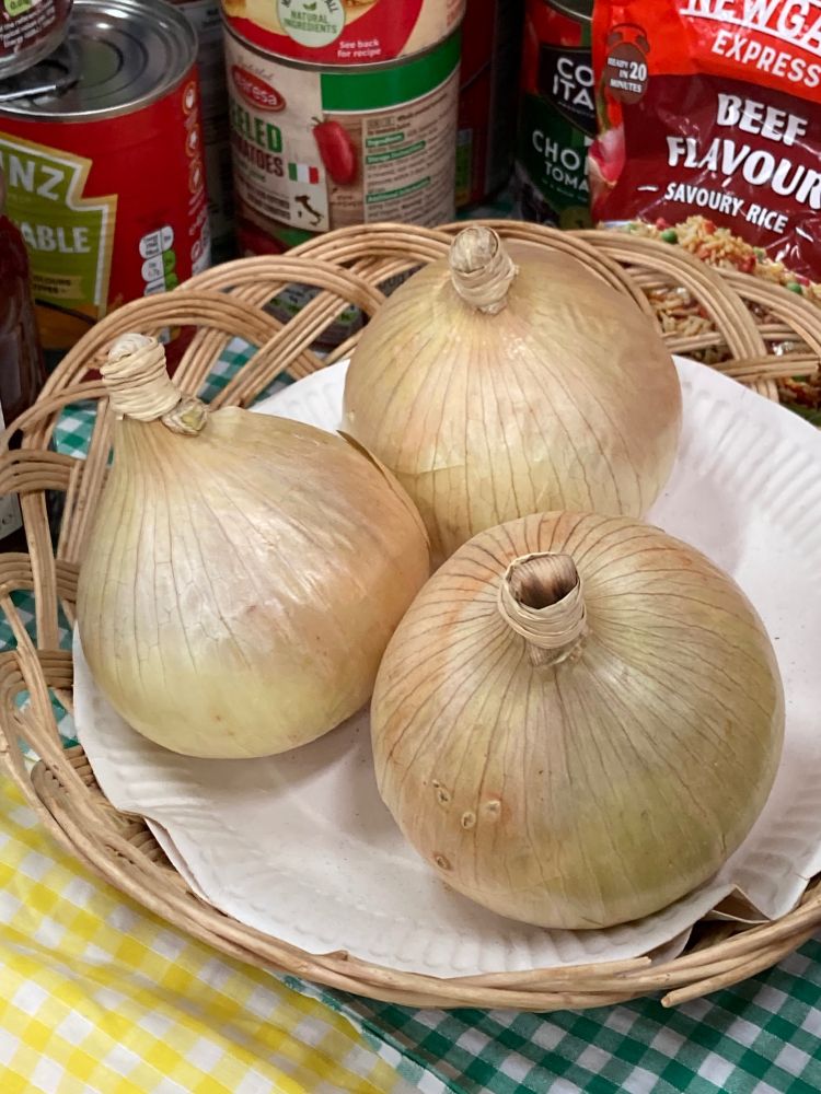 Prize winning onions