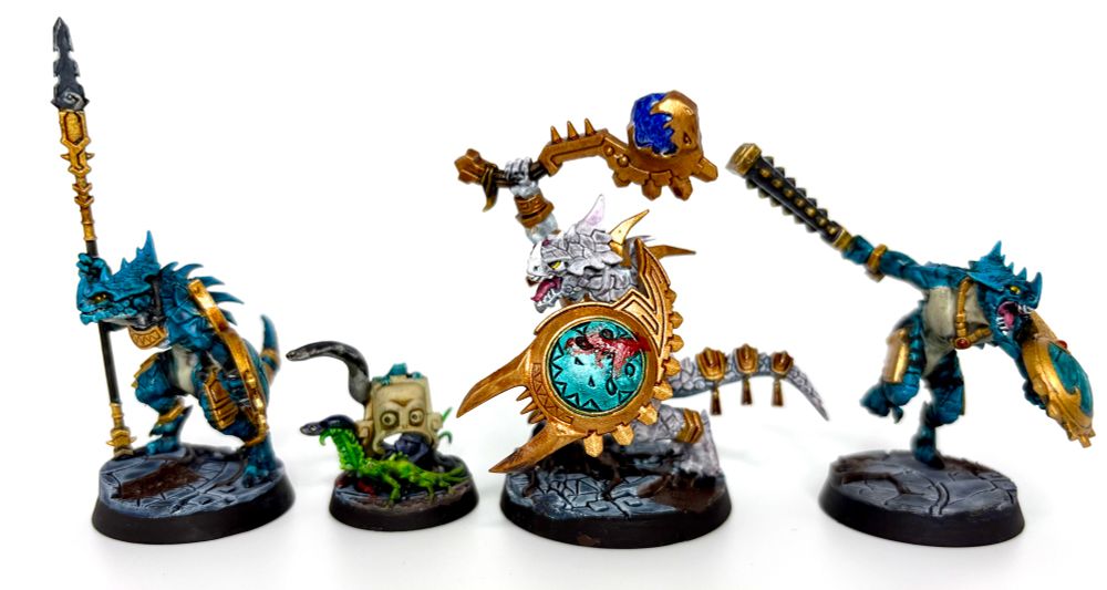 4 painted Seraphon miniatures! 