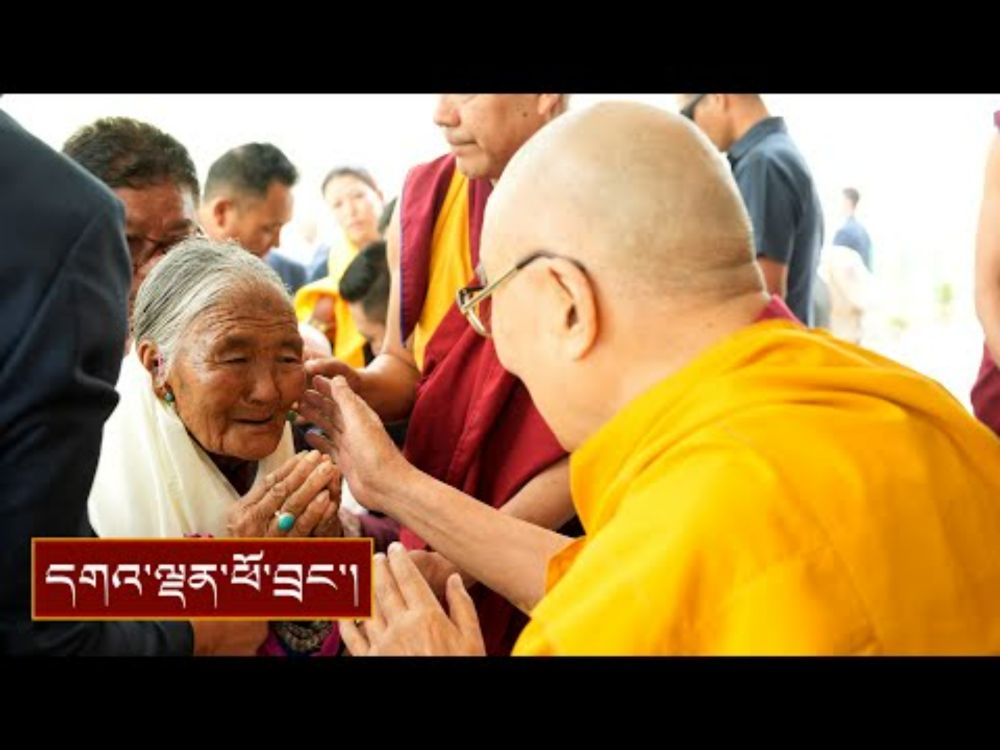 ལ་དྭགས་གླེ་ཞི་བའི་ཚལ་ཕོ་བྲང་དུ་དད་ལྡན་མི་གྲངས་ ༥༠༠ བརྒལ་བར་མཇལ་ཁ་བཀའ་དྲིན་སྩལ་བ།