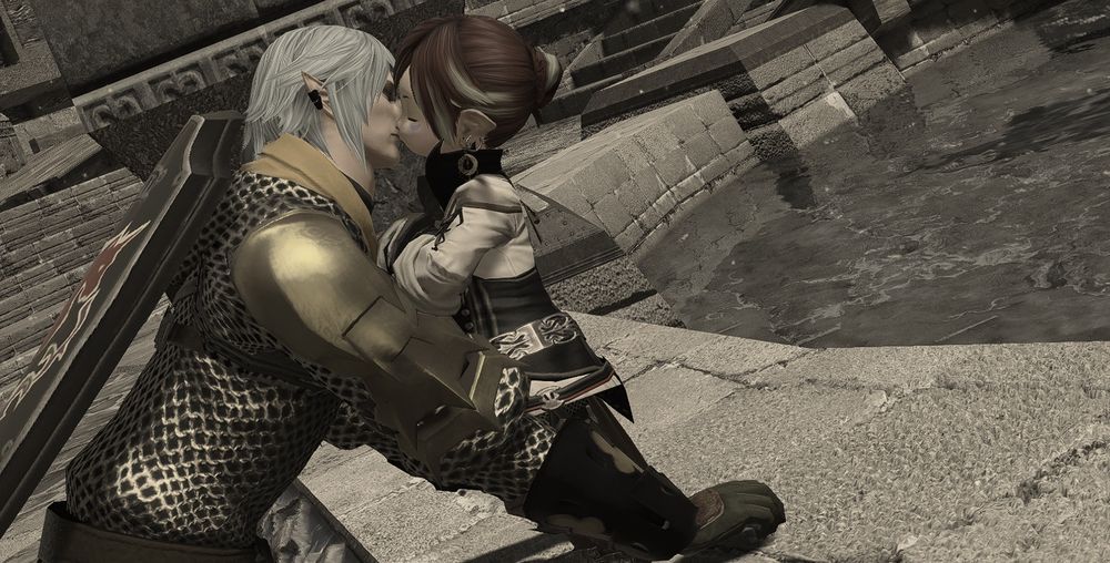 A muted picture of Haurchefant kissing Lunowli at the fountain in Ishgard 