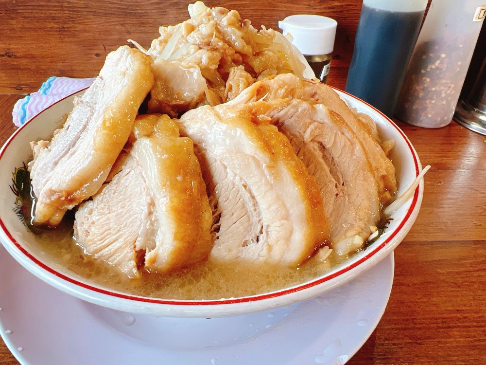 小豚（ニンニクヌキ、ヤサイ、アブラ、カラメ）