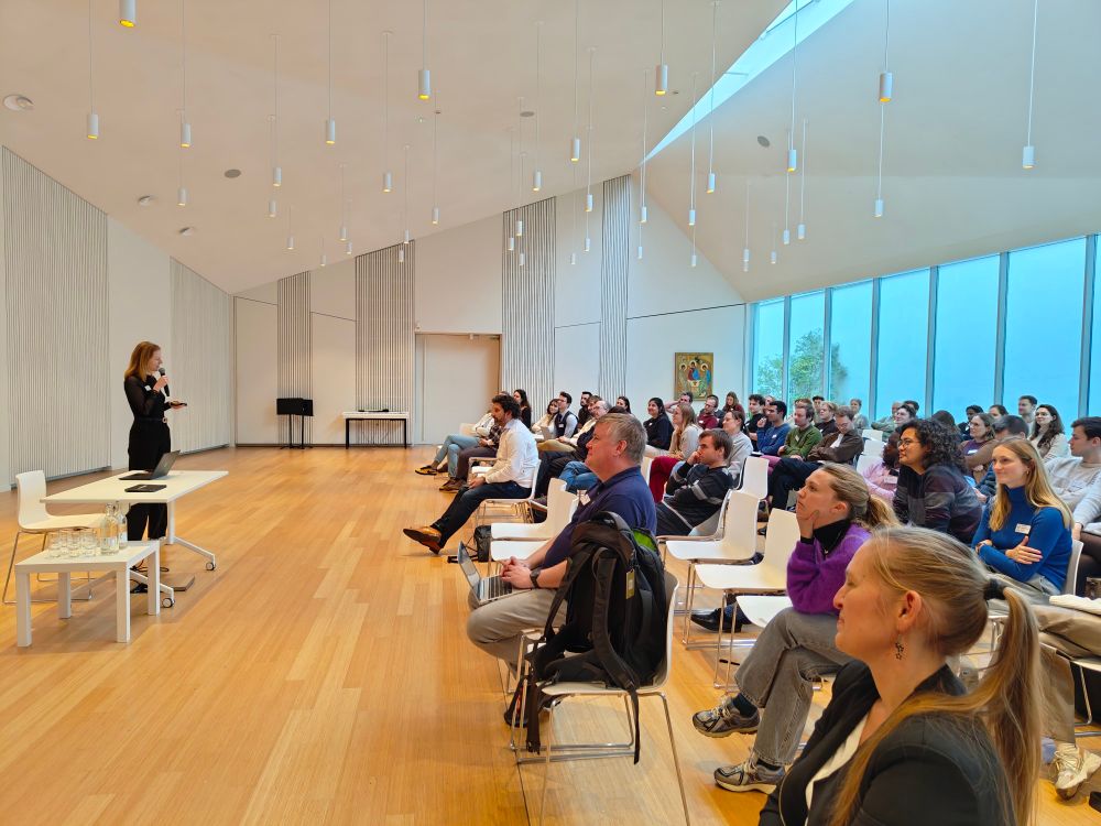 Caroline Jachmann presenting her work in front of the BePAc 2024 audience