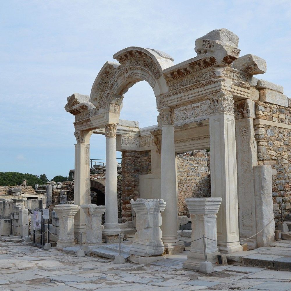 Summer AD 124 – Hadrian tours Asia (part 3), visits Smyrna and Ephesus and sails to Athens (#Hadrian1900) FOLLOWING HADRIAN