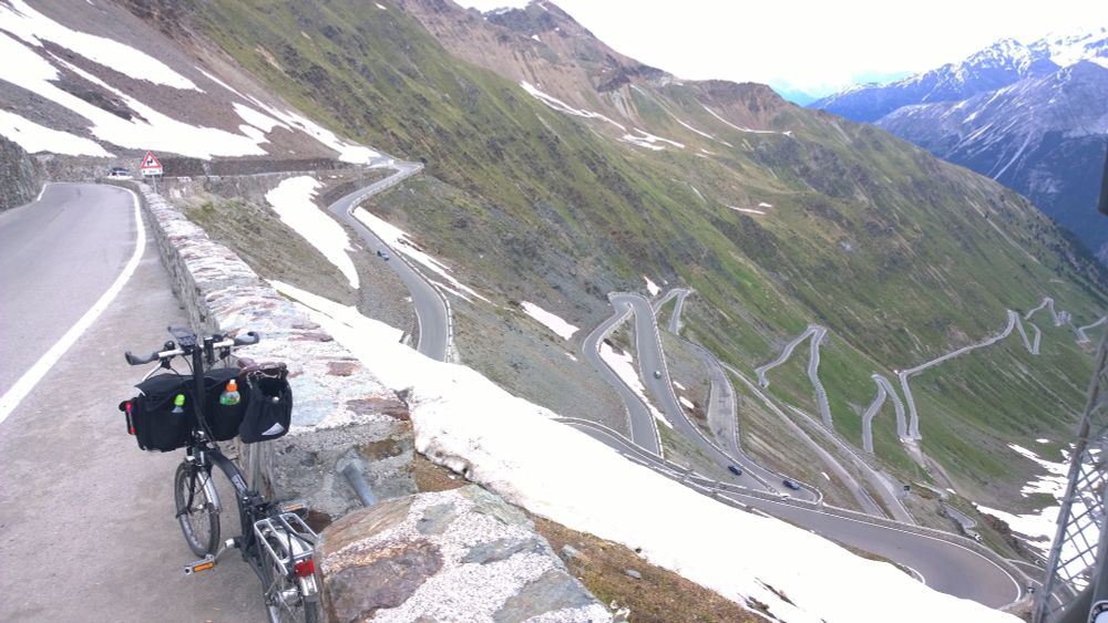 A Brompton at the top of the Stelvio pass