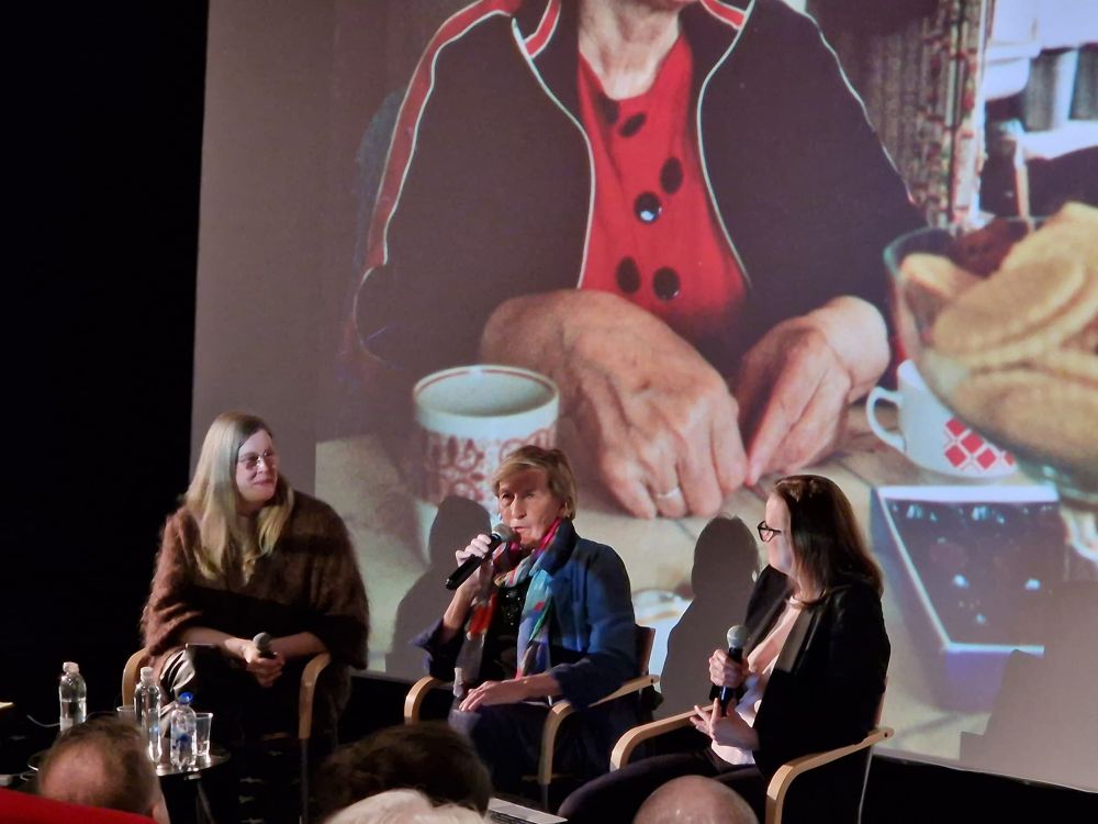 Ohjaajat Reetta Aalto, Pirjo Honkasalo ja Selma Vilhunen Tampereen elokuvajuhlilla.