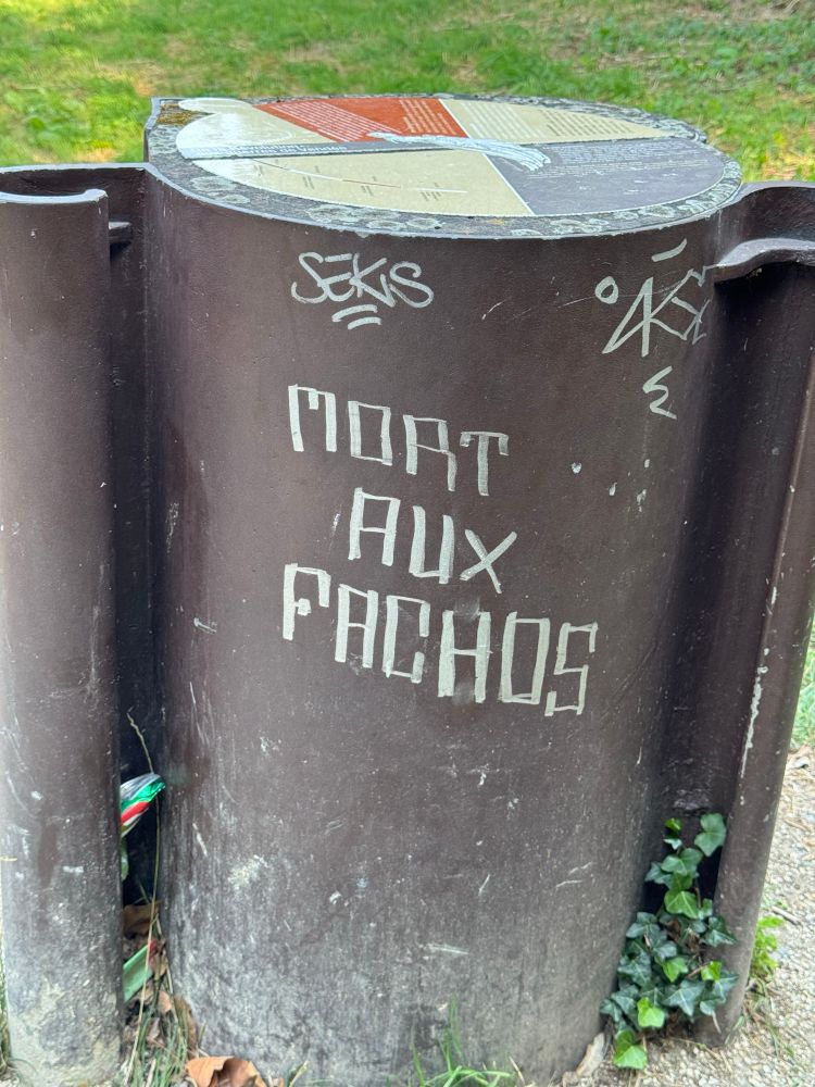 Tag « mort aux fachos » 