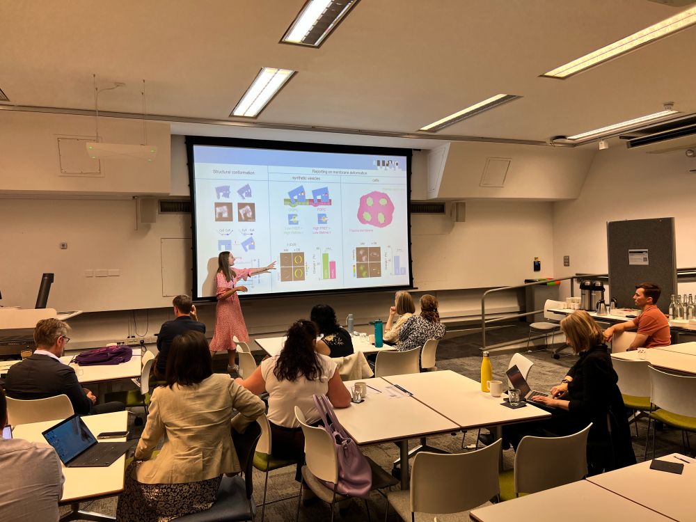 Alexia Rottensteiner (UCL Chemistry) presenting on newest tech on a molecular machine to probe disease-relevant cell membrane nanomechanics