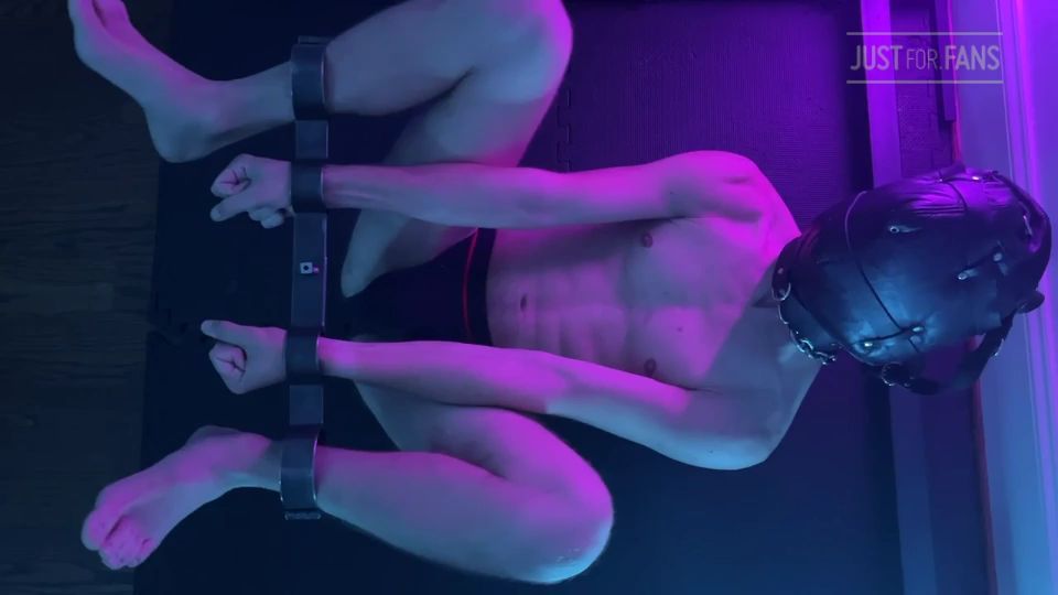 Are you subscribed to my JustFor.Fans page yet? Someone else just joined, and it should have been you! justfor.fans/itstroylocke?Source=NewFanBlueSky