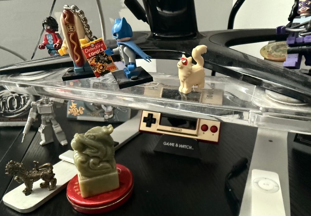 spider fluffy cat, huntress, hotdog, bat mite, Pavitr prabhakar minifigs