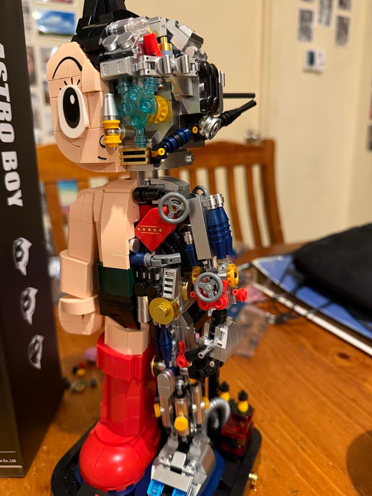 Machine side focus of the Astro Boy model