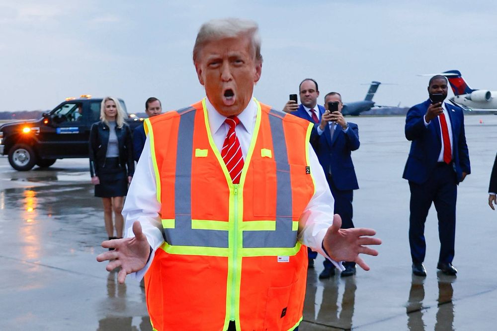 Donald “Oompa Loompa” Trump cosplaying a sanitation worker
