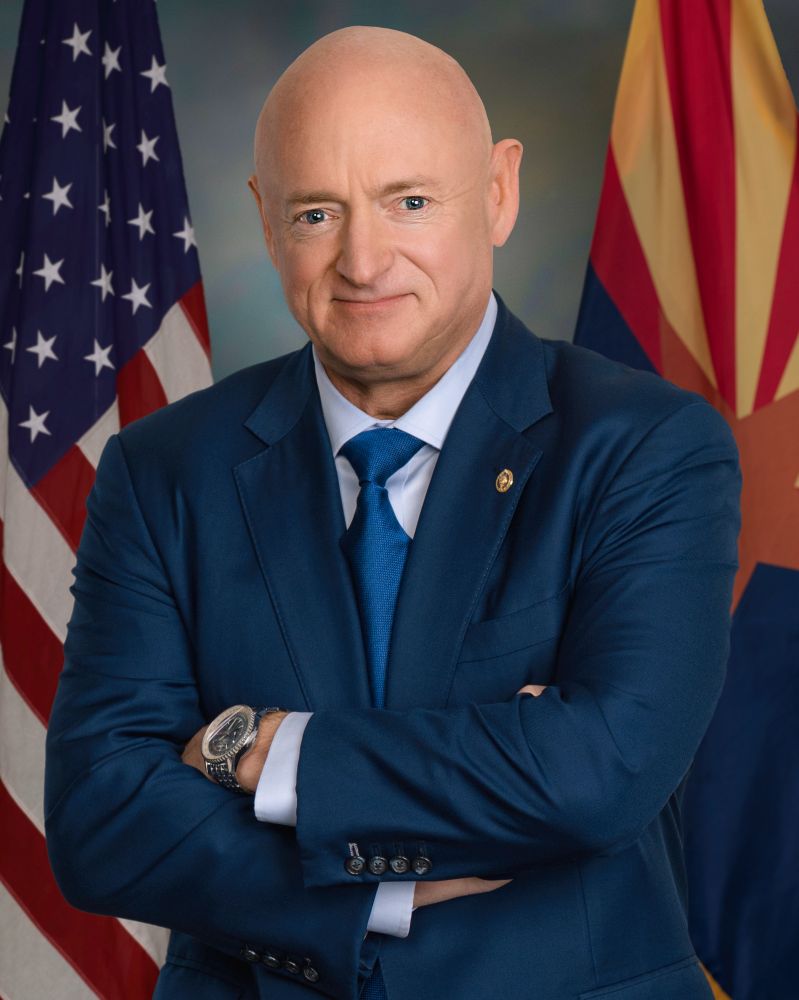 Official photo of Senator Mark Kelly