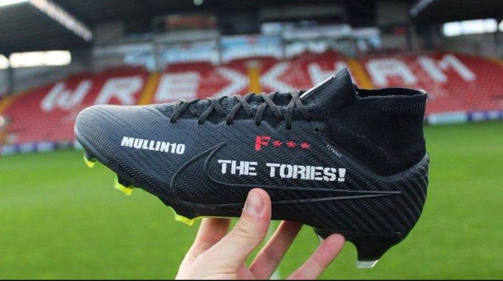 Mullin 10 Fuck the Tories football boot. 