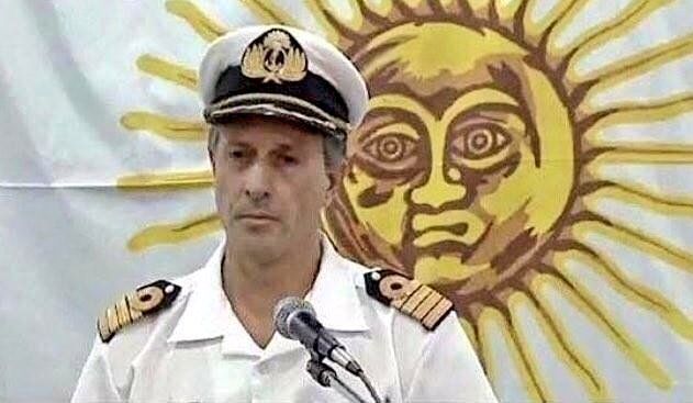 Sun flag looking like it's giving a boat captain a back rub.