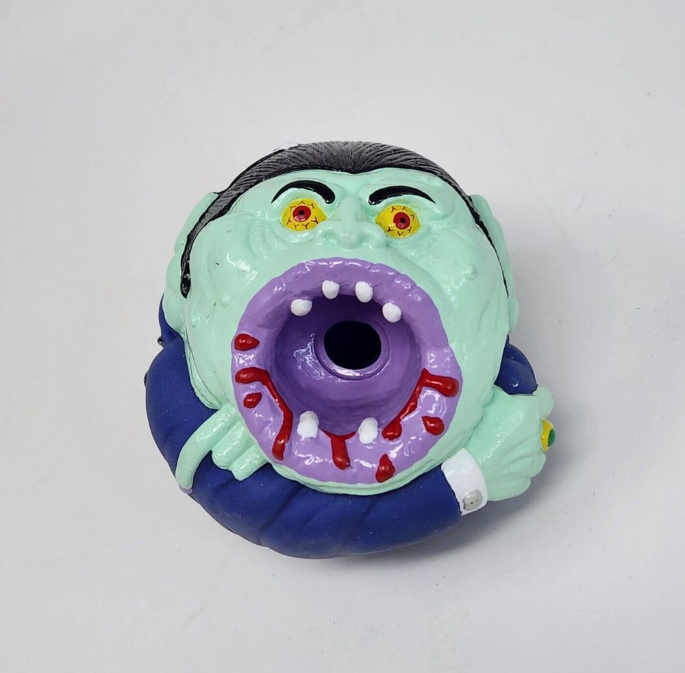 A front-facing view of Count Heave-a-Heart, from the Blurp Balls toyline in 1991.