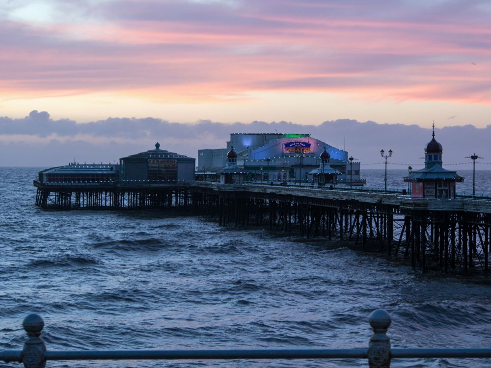 North Pier Theatre (now the Joe Longthorne Theatre) in Blackpool at dusk