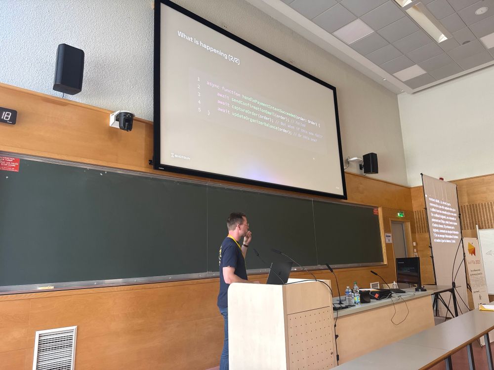 Kevin Maschtaler "Comment scaler une intégration Stripe à large échelle : une histoire de fiabilité" pendant le tech f'est 2025