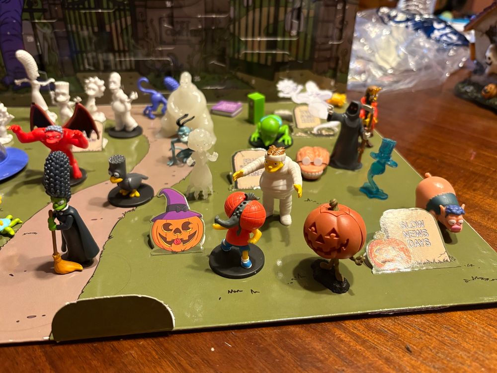 Simpsons halloween set right side