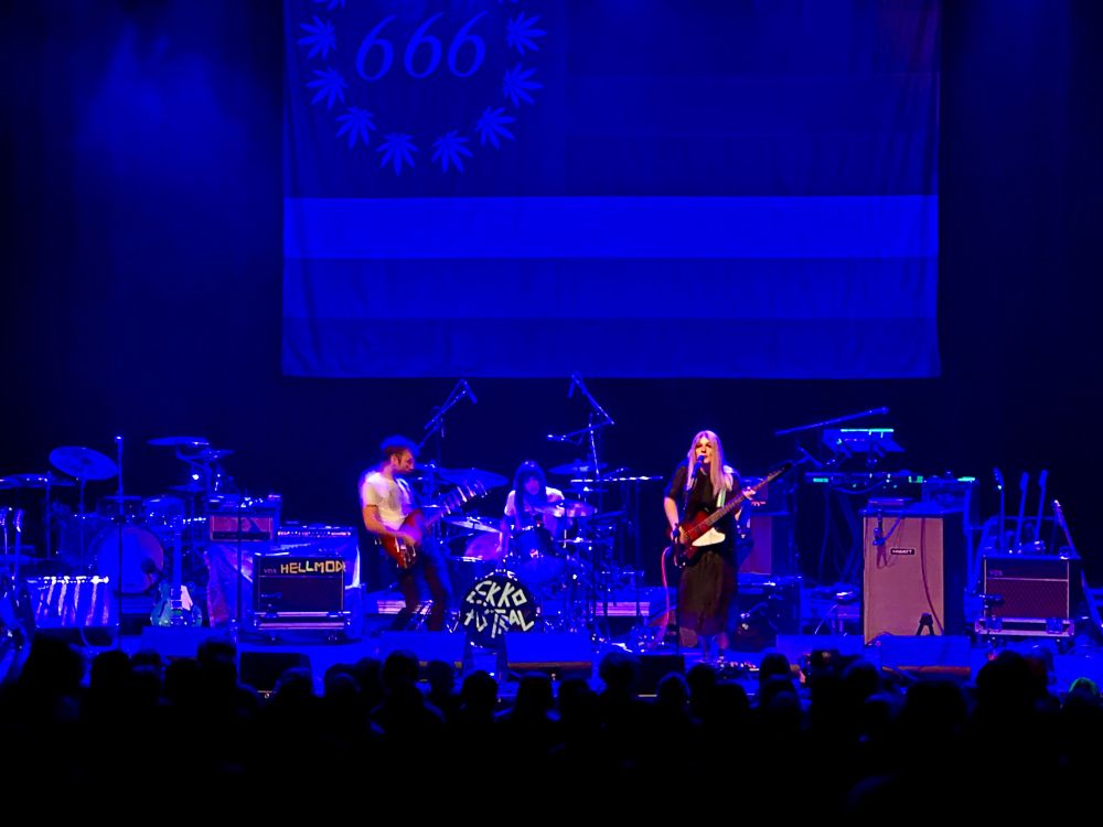 Ekko astral on stage 