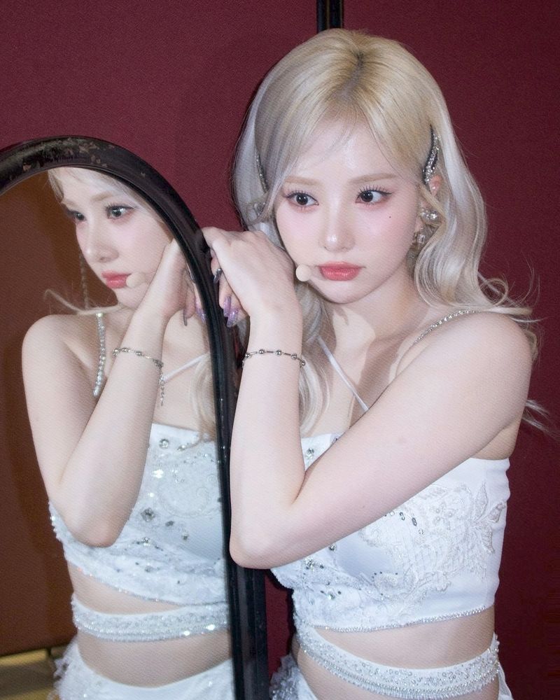 eunha update ig: @rlo.ldl
23/6/24