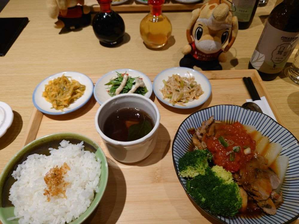 稲舎食館 Rice & Shine 微風信義店の豚スネ肉のねぎ焼き定食