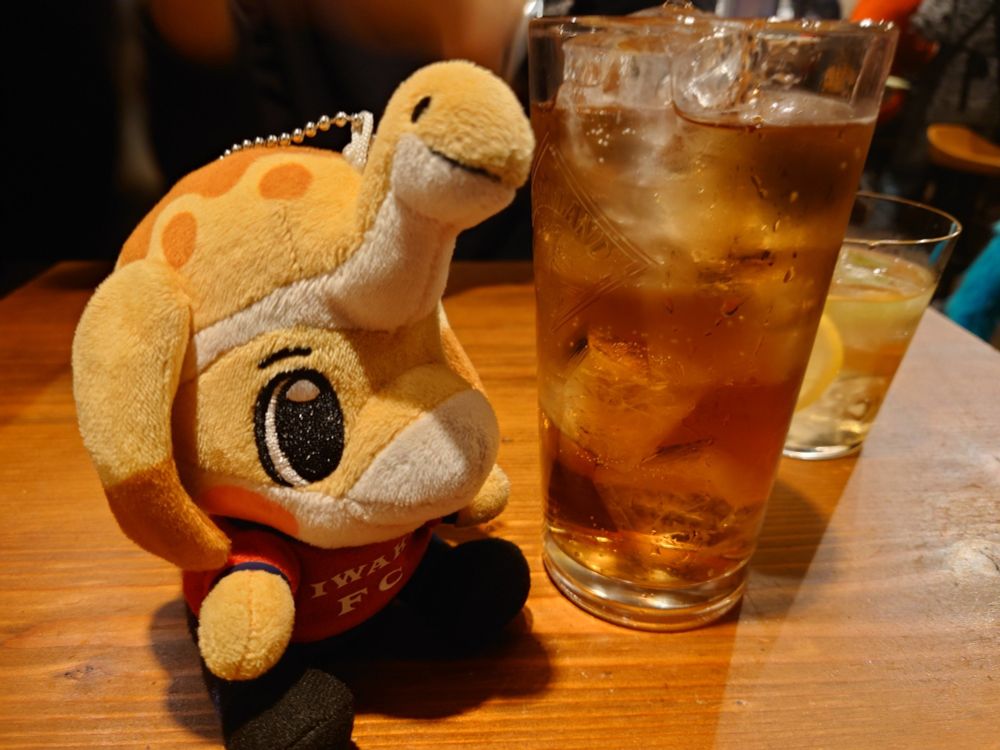 シェリージンジャー。シェリー酒のジンジャーエール割。キリッとドライなオペレーター(白ワインのジンジャーエール割)のような味わい。