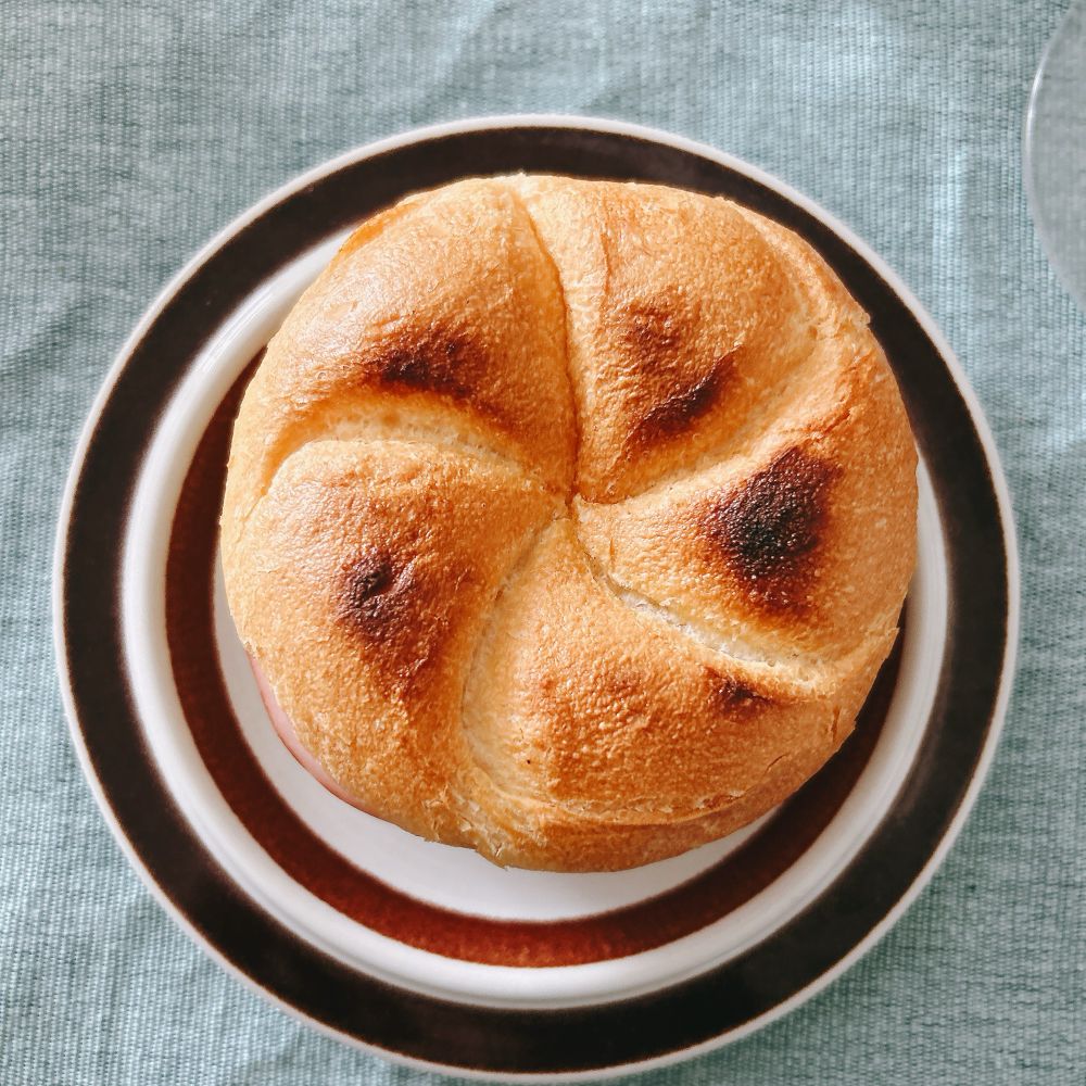 皿の上に乗ったカルネ