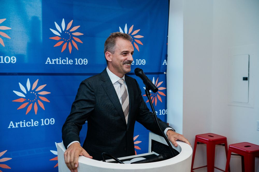Stefan Liebich spricht am Pult.