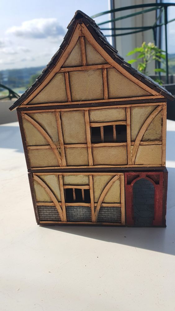 28mm model half timbered house.