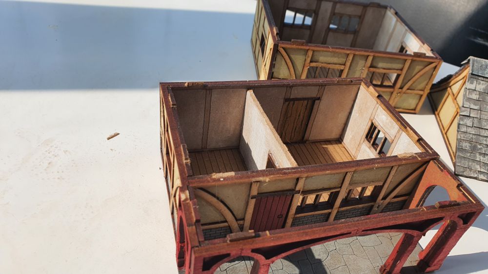 28mm model half timbered house.