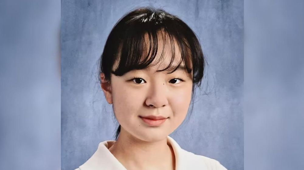 Yeonsoo Go, 20, was detained after her immigration hearing in Manhattan and taken away by ICE agents.
