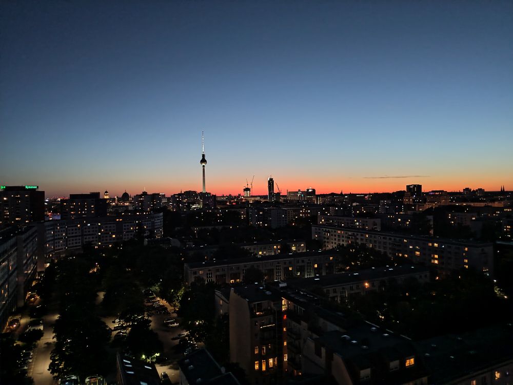 Auringonlasku Berliinissä
