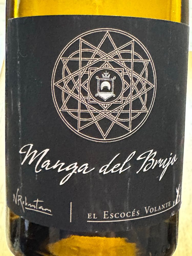 Wine label for Manga del Brujo by El Escocés Volante. White wine. from Vino de la Tierra de Castilla, Castilla-La Mancha, Spain. Garnacha Blanca